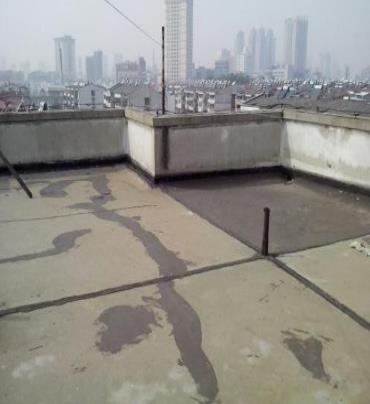 广南漏水维修 楼顶漏水是什么原因，楼顶漏水维修方法是什么?
